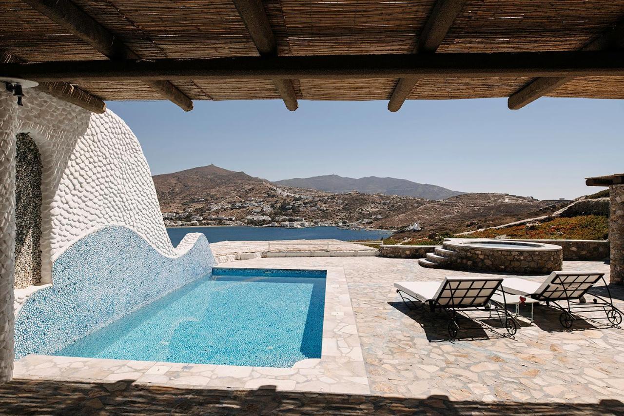 Agalia Luxury Suites Koumpara Chambre photo