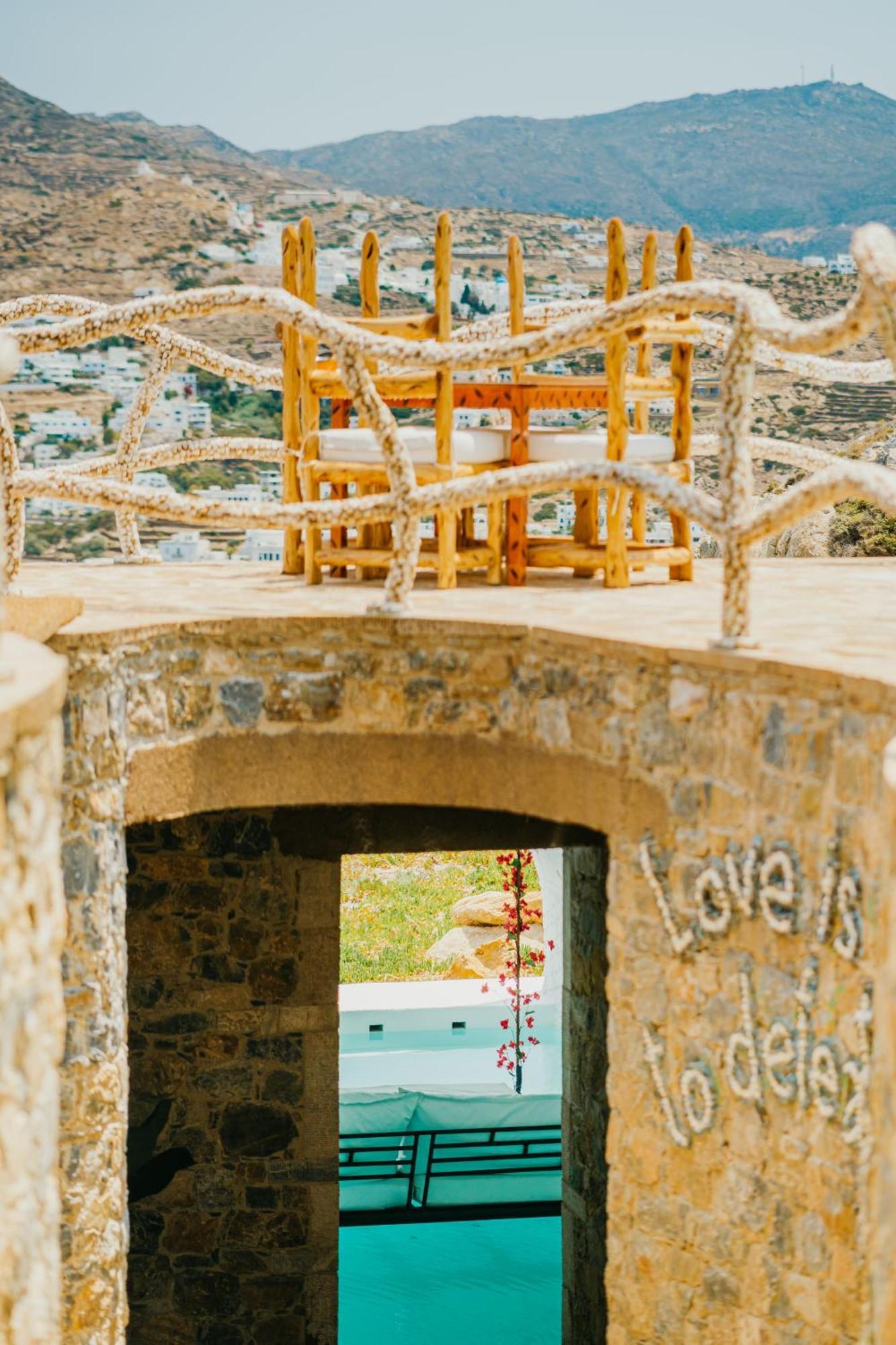 Agalia Luxury Suites Koumpara Extérieur photo