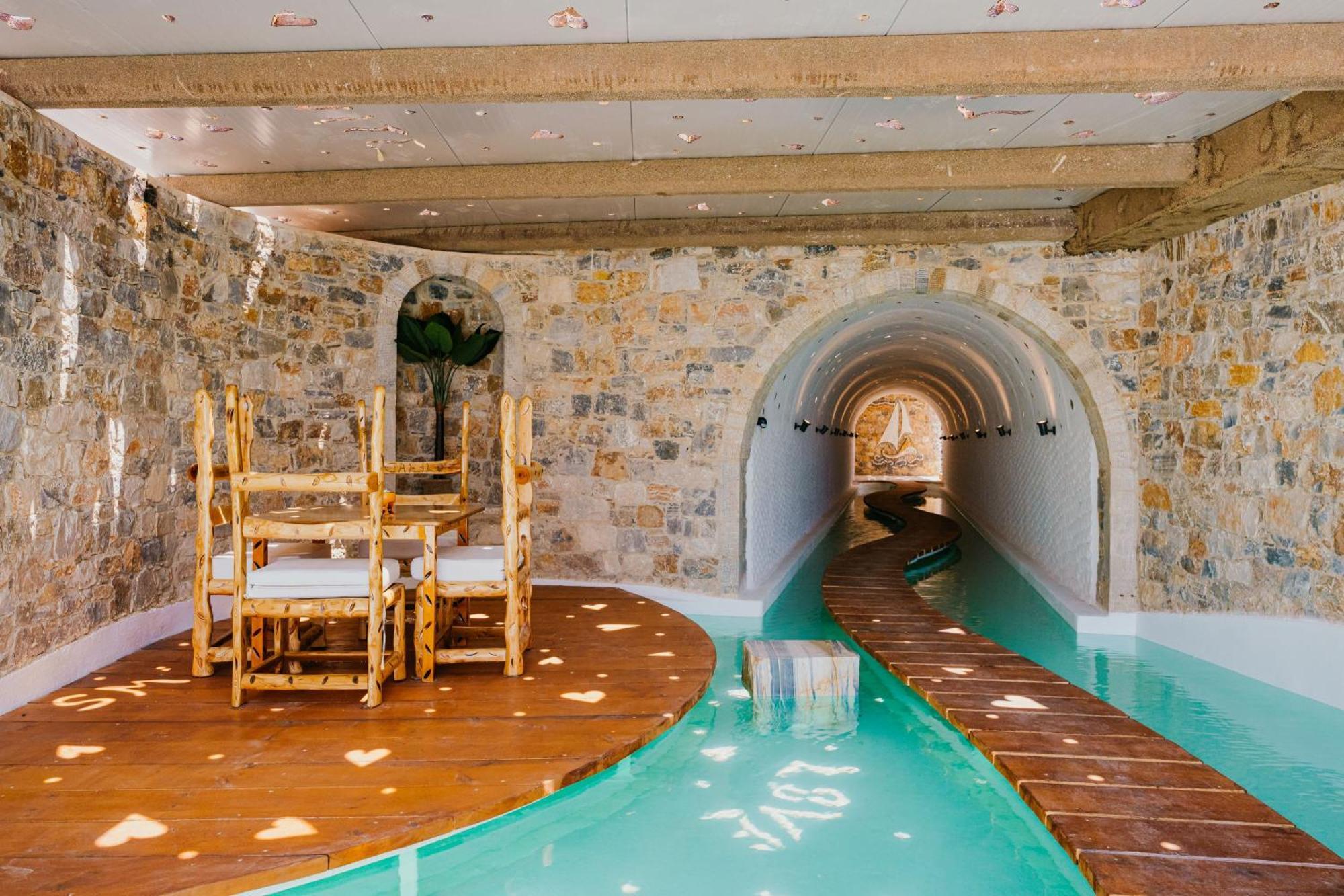 Agalia Luxury Suites Koumpara Extérieur photo